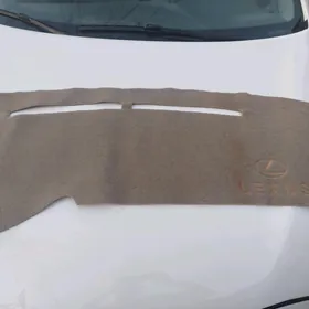 Panel kece Lekus ES