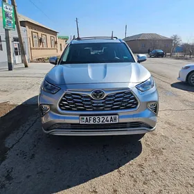 Toyota Highlander 2020