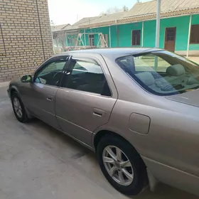 Toyota Camry 2001