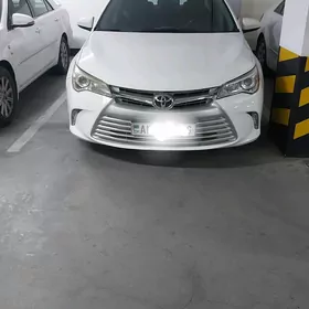 Toyota Camry 2017