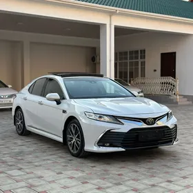 Toyota Camry 2020