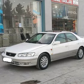 Toyota Camry 2000