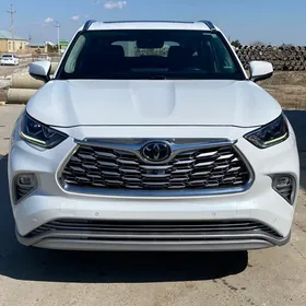 Toyota Highlander 2021