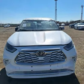 Toyota Highlander 2023