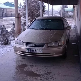 Toyota Camry 2001