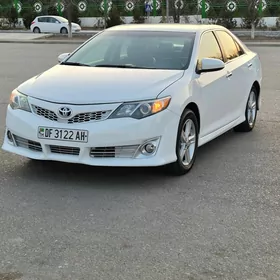 Toyota Camry 2013