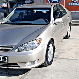 Toyota Camry 2004