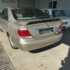 Toyota Camry 2004