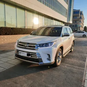 Toyota Highlander 2019