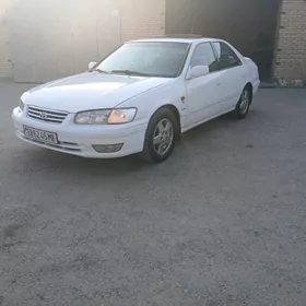 Toyota Camry 2000