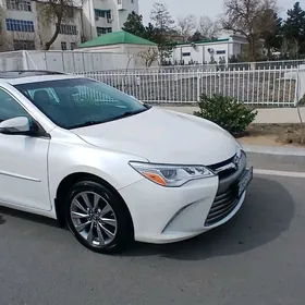 Toyota Camry 2017