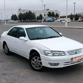 Toyota Camry 2001