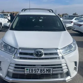 Toyota Highlander 2018