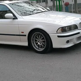 BMW E39 2001