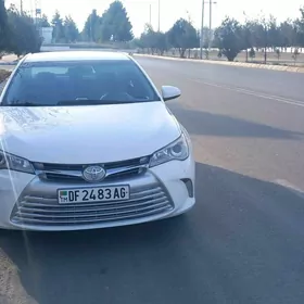 Toyota Camry 2016