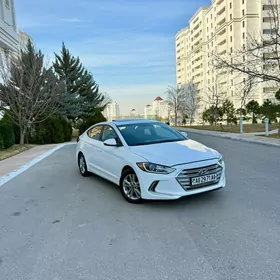 Hyundai Elantra 2019