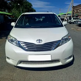 Toyota Sienna 2017