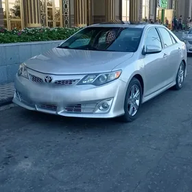 Toyota Camry 2013