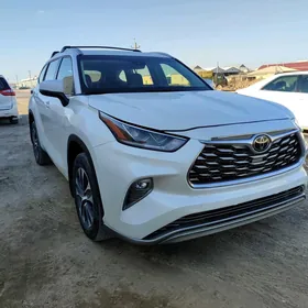 Toyota Highlander 2022