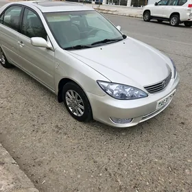 Toyota Camry 2004