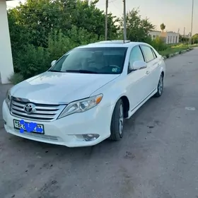 Toyota Avalon 2010