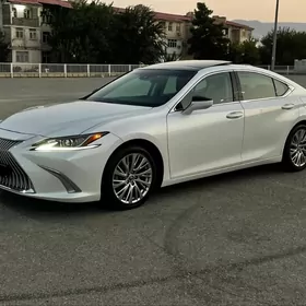 Lexus ES 350 2019