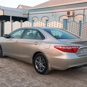 Toyota Camry 2015