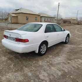 Toyota Camry 2001