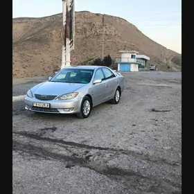 Toyota Camry 2004