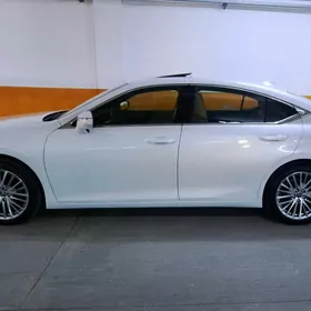 Lexus ES 350 2023