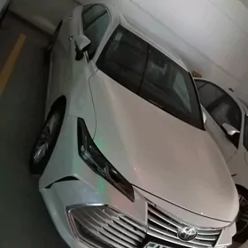 Toyota Avalon 2022