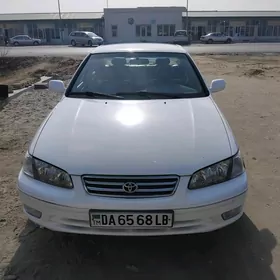 Toyota Camry 2001