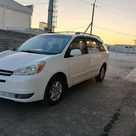 Toyota Sienna 2004