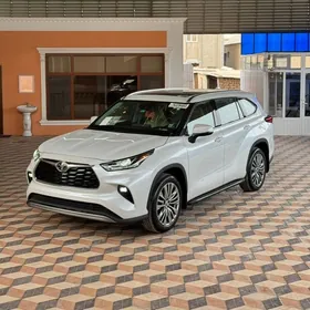 Toyota Highlander 2021