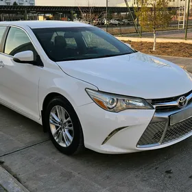 Toyota Camry 2017