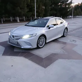 Toyota Camry 2018