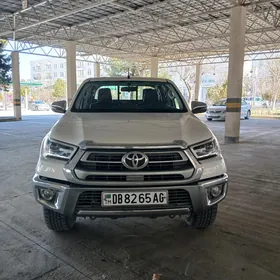 Toyota Hilux 2021