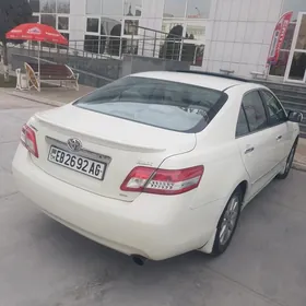 Toyota Camry 2011