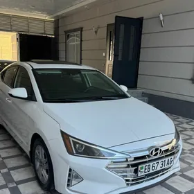 Hyundai Elantra 2019