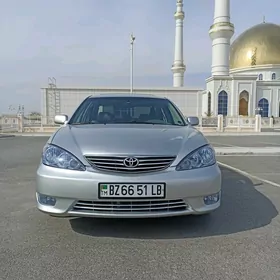 Toyota Camry 2004