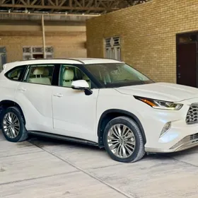 Toyota Highlander 2020