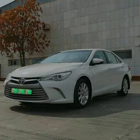 Toyota Camry 2017