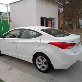 Hyundai Elantra 2011