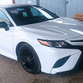 Toyota Camry 2020