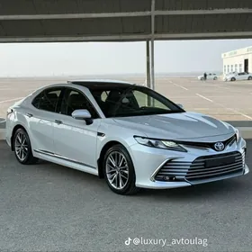 Toyota Camry 2022