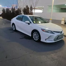 Toyota Camry 2020