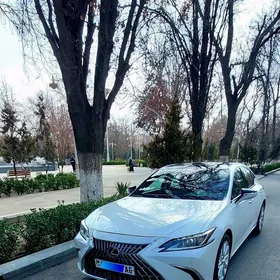 Lexus ES 350 2020