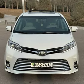 Toyota Sienna 2016