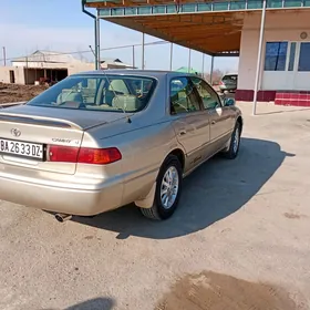 Toyota Camry 2001