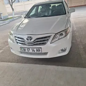 Toyota Camry 2011